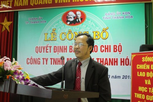 Phat bieu tiep nhan.jpg