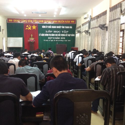 lớp 2.jpg