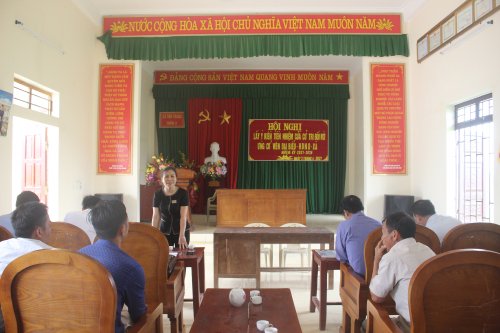 Đồng chí Hà Thị Lan Hương, Phó Bí thư Đảng bộ, Phó Chủ tịch Thường trực Tỉnh hội phát biểu tại Hội nghị.JPG